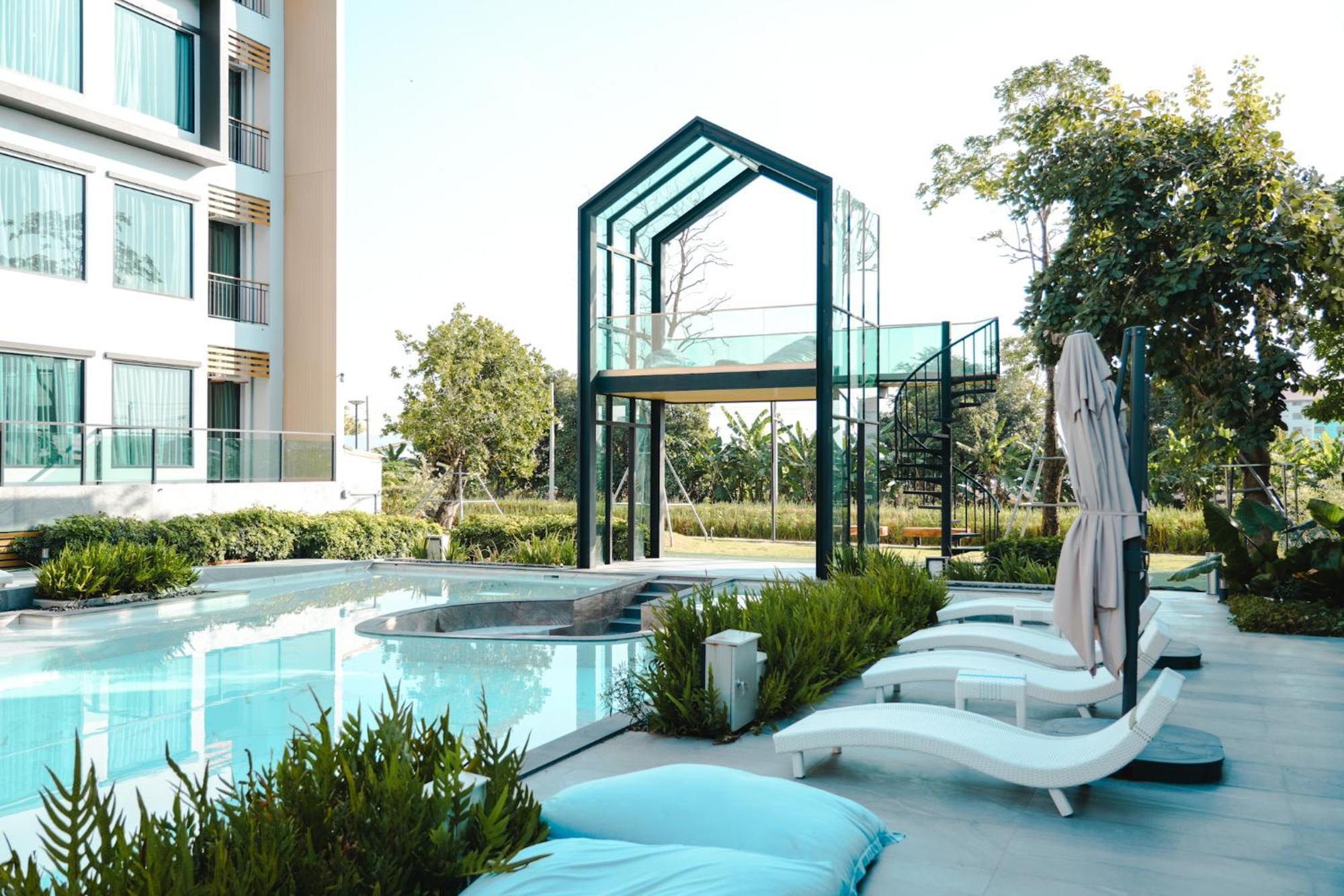 Crystal Srivaree Suvarnabhumi Hotel Ban Khlong Bang Krathiam Exterior photo